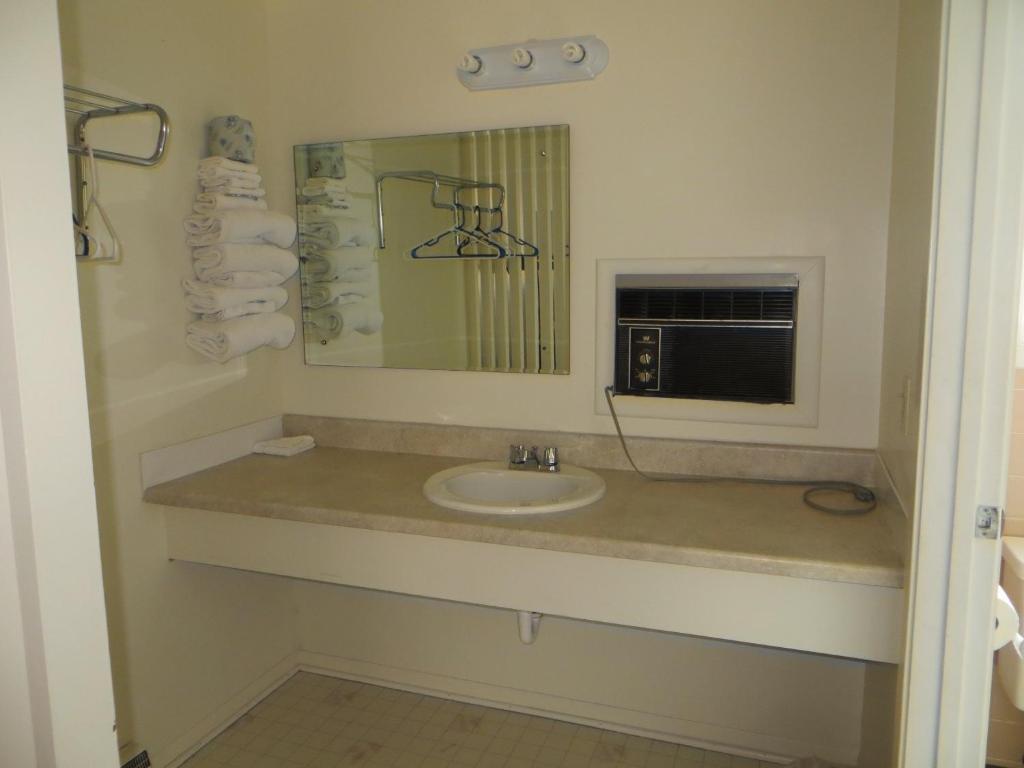 North Winds Motel Mackinaw City Extérieur photo